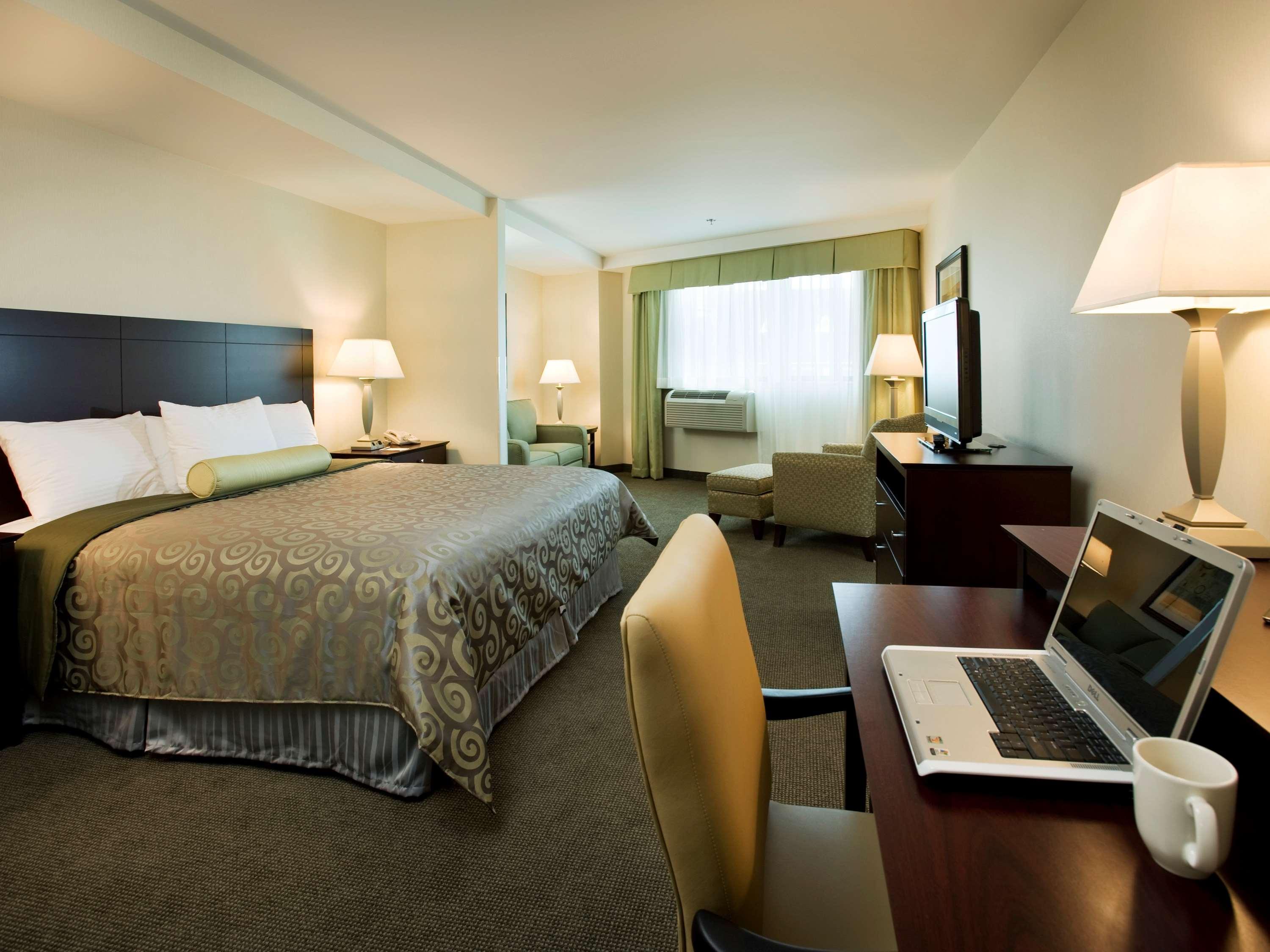 Best Western Plus Philadelphia Airport South - At Widener University Chester Bagian luar foto