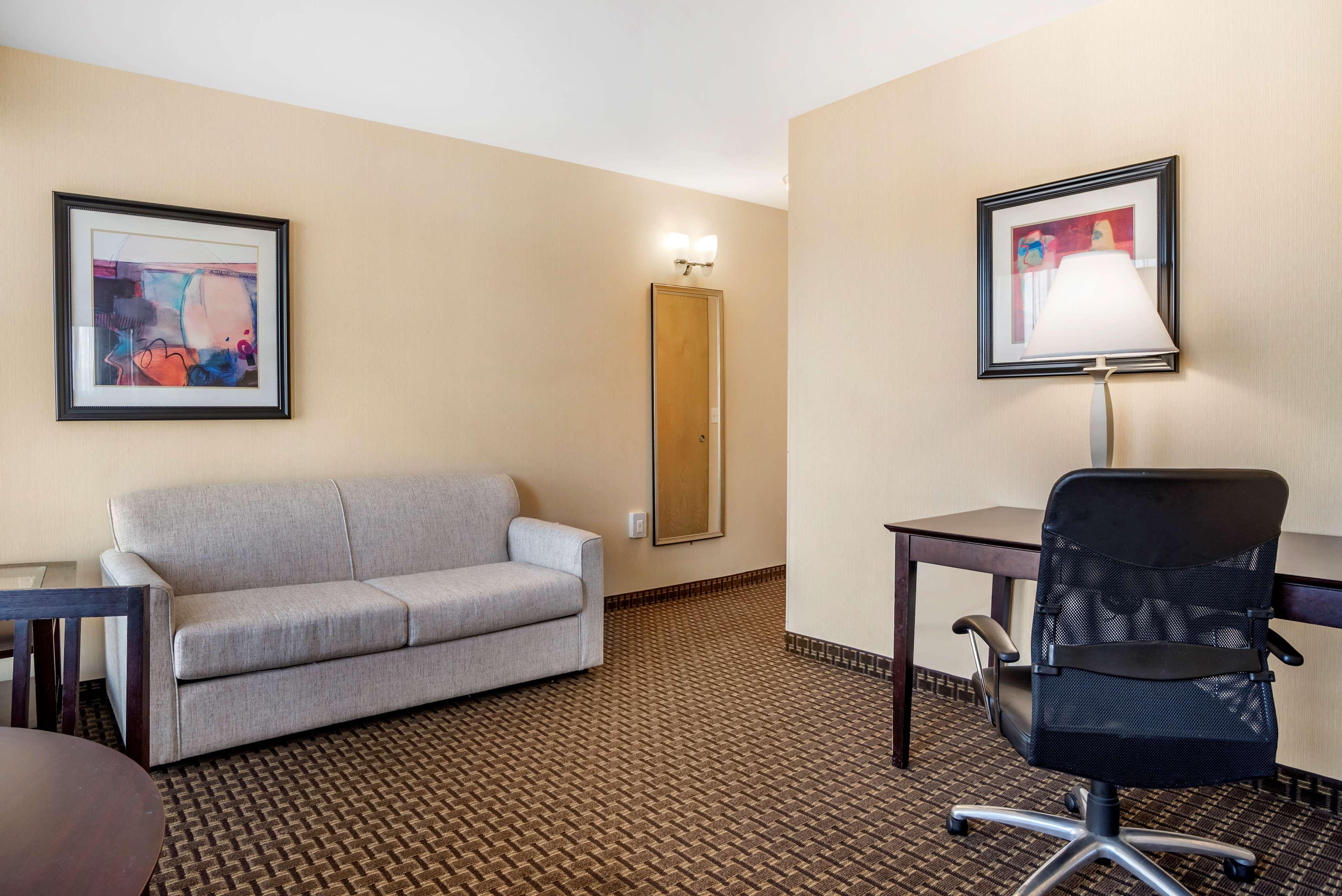 Best Western Plus Philadelphia Airport South - At Widener University Chester Bagian luar foto