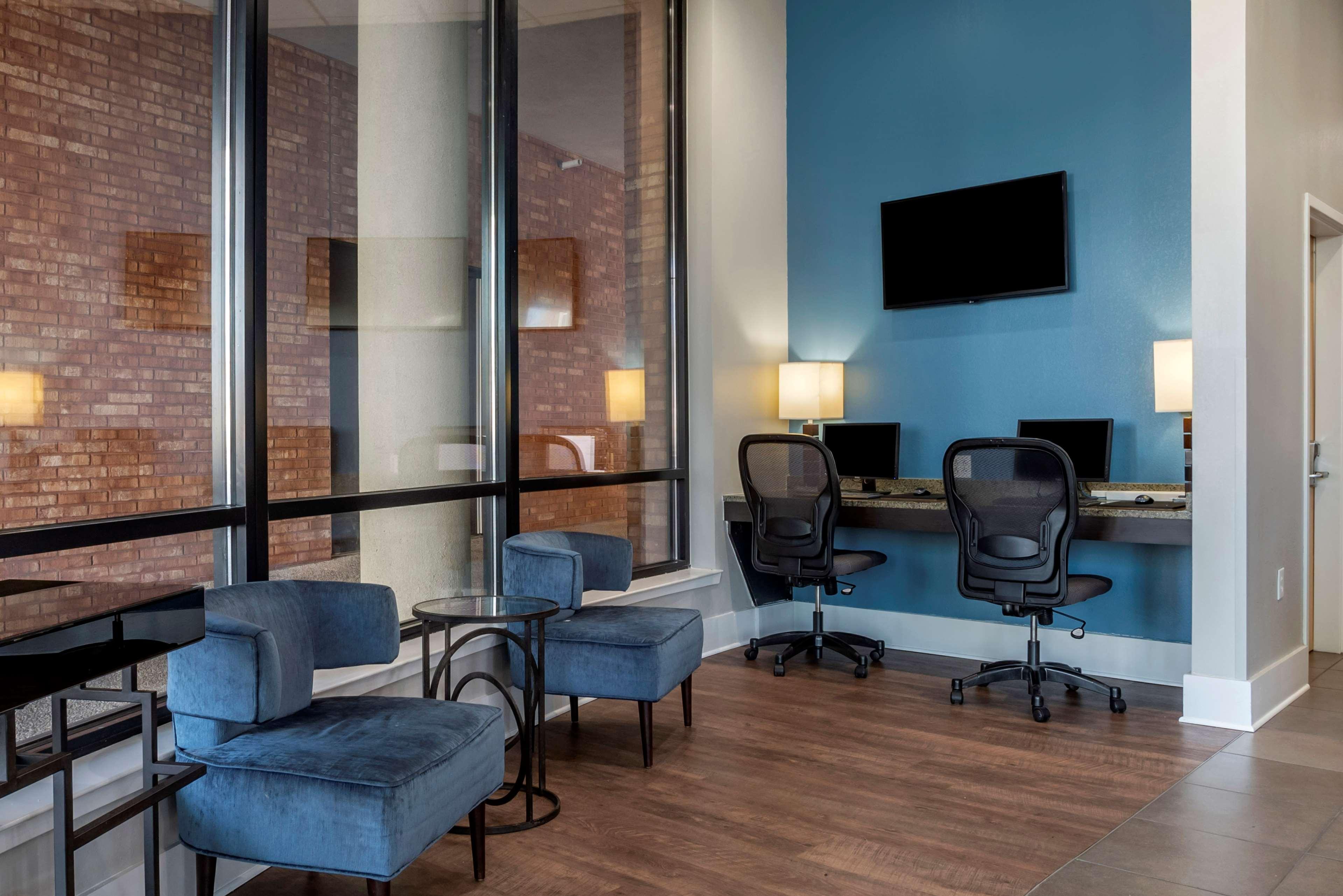 Best Western Plus Philadelphia Airport South - At Widener University Chester Bagian luar foto